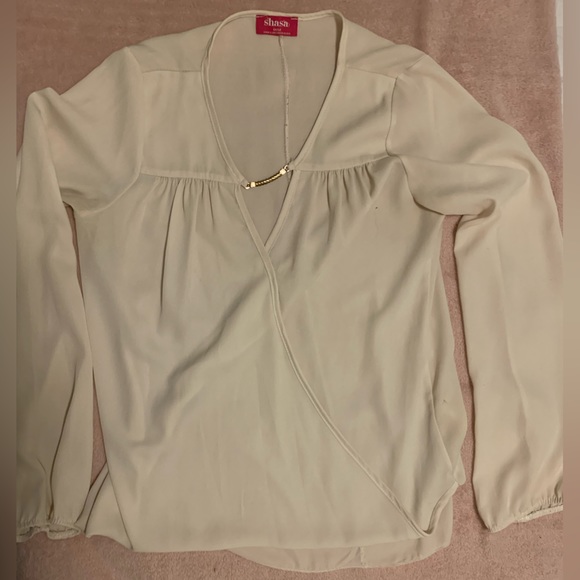 Blouses Bundle (Size: Small) - Picture 9 of 11